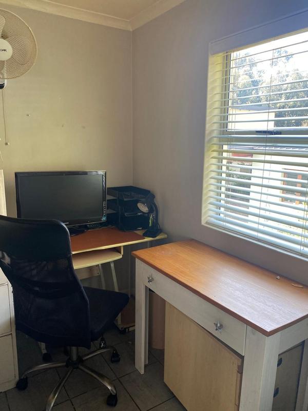 2 Bedroom Property for Sale in Gordons Bay Western Cape